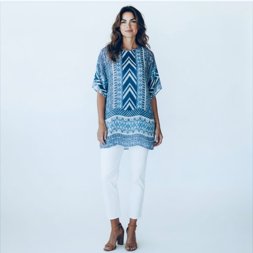 3/$29 Chico's Aztec Artsy Blue Geometric Kaftan Size M